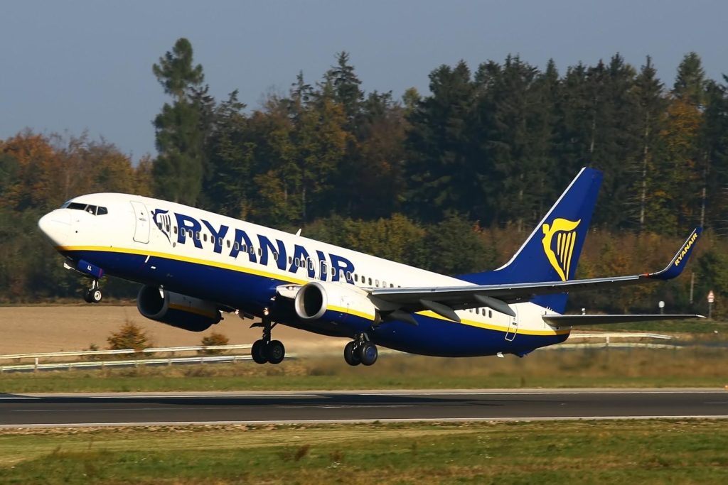 ryanair-aircraft-(4)